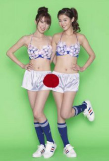 女子サッカーのユニフォームはなぜ男子サッカーと一緒なのか？！